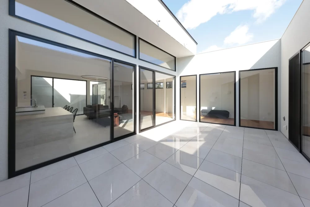 中庭のメリット｜理想の住まいを実現し、税金も節約する方法｜北関東（栃木・群馬・茨城）の注文住宅